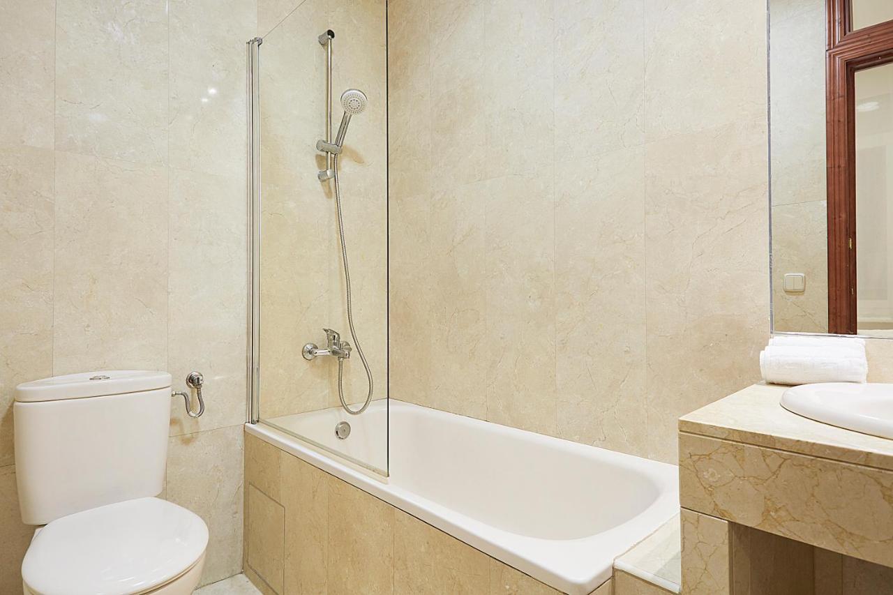 Leeways Apartment IX In Gran Via Madrid Kültér fotó